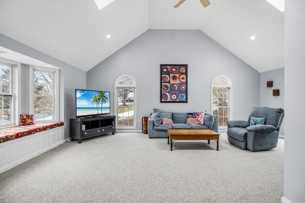 4 Hillside Drive Sutton, MA 01590 - Photo 8 of 23