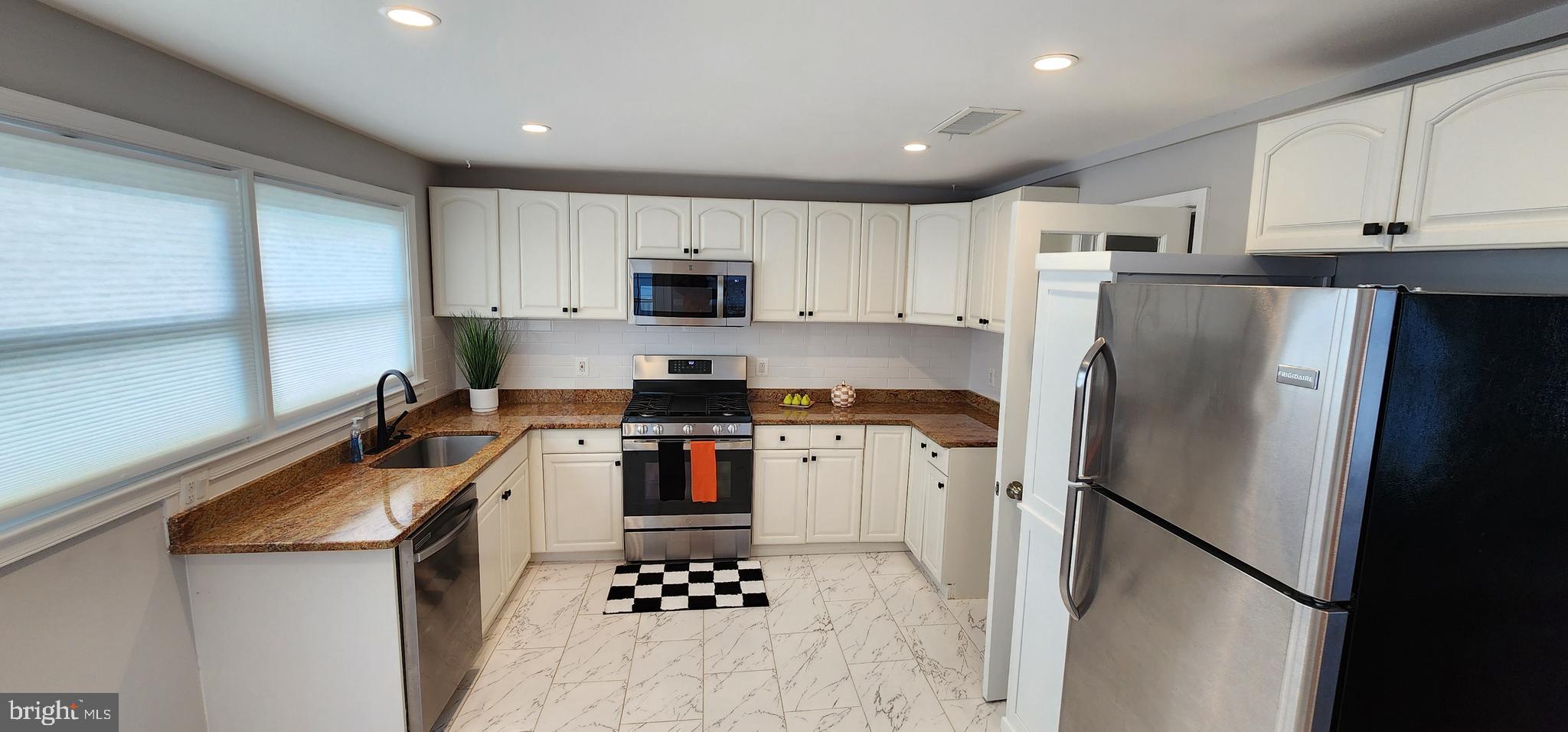 6717 Westcott Road Falls Church, VA 22042 - Photo 7 of 17