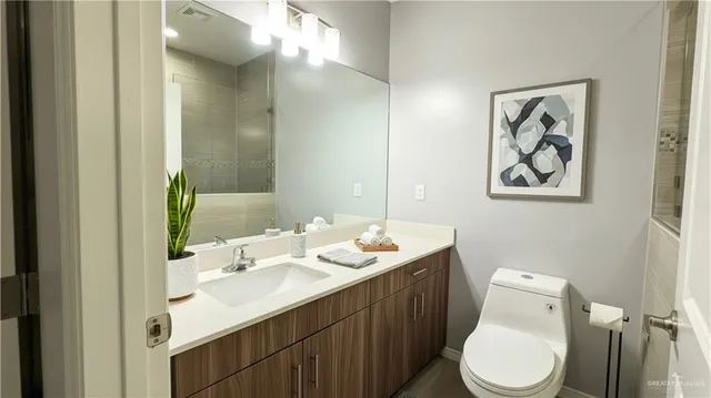 $995 | 1721 Harrison Street, Unit 4, Weslaco, TX 78599