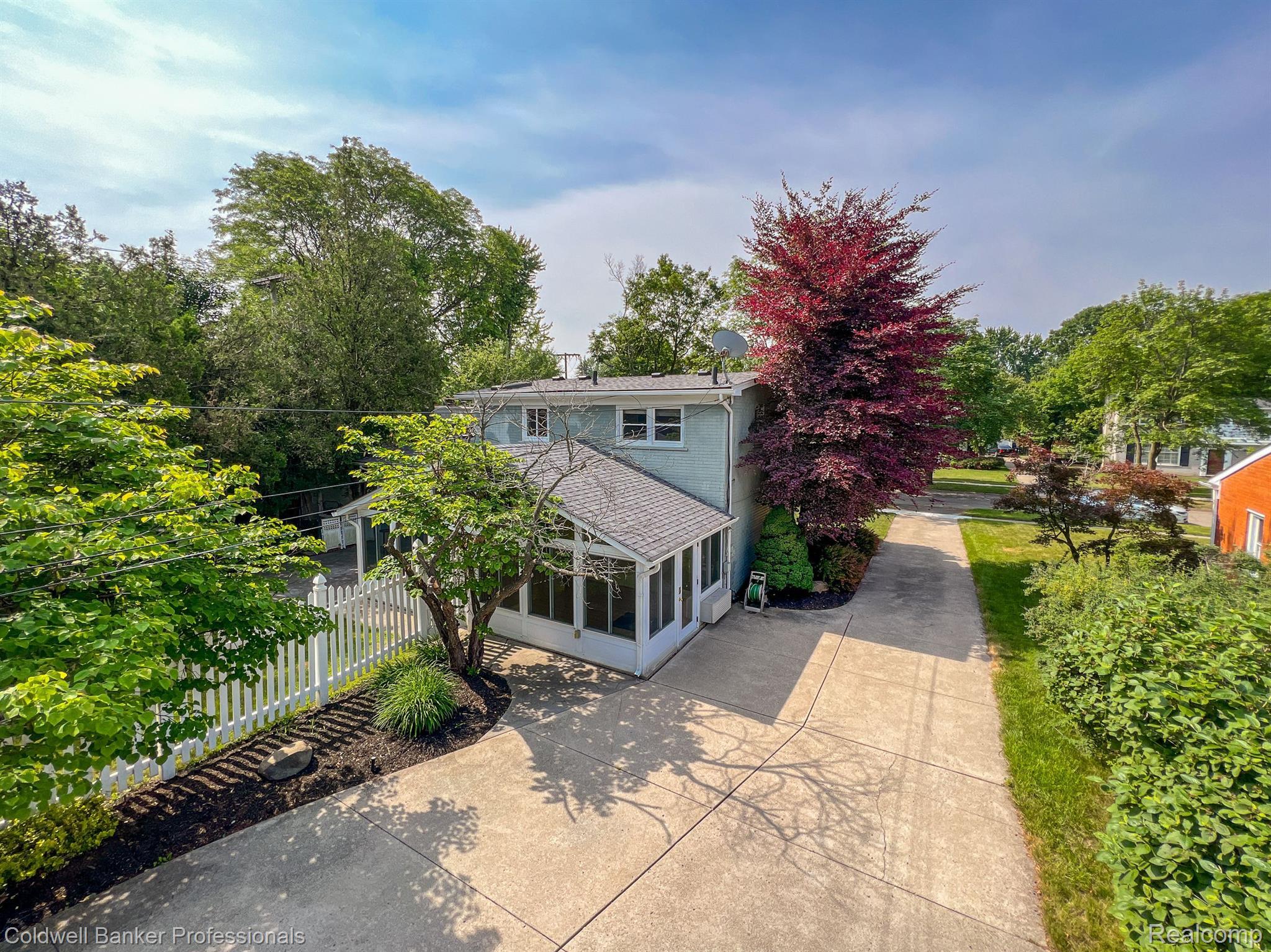 567 South Cranbrook Cross Road Bloomfield Hills, MI 48301 - Photo 5 of 35 Gallery Image 5