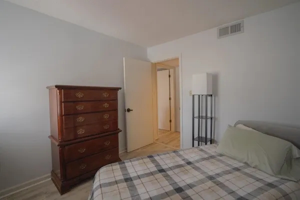 $112,000 | 3589 Covington Pike, Unit 201, Memphis, TN 38128