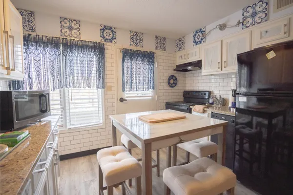 $112,000 | 3589 Covington Pike, Unit 201, Memphis, TN 38128