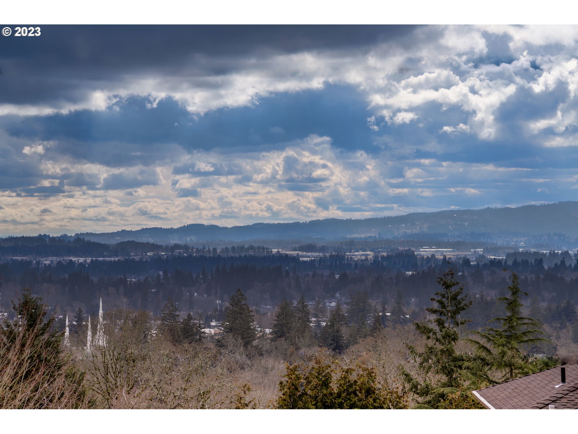 12434 Southwest 57th Avenue Portland, OR 97219 - Photo 5 of 34