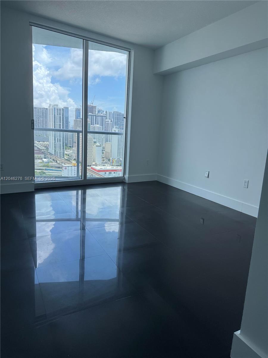 185 Southwest 7th Street, Unit 3009 Miami, FL 33130 - Photo 4 of 19 Master Bedrrom