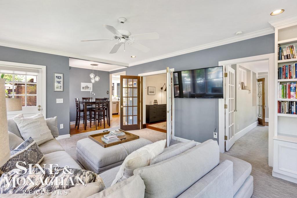 1244 Bishop Road Grosse Pointe, MI 48230 - Photo 15 of 49 50110674-14.JPG
