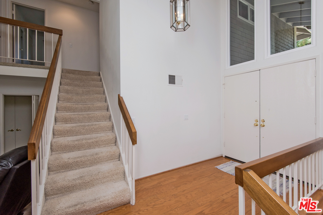 5533 Jon Dodson Drive Agoura Hills, CA 91301 - Photo 18 of 23 a view of entryway