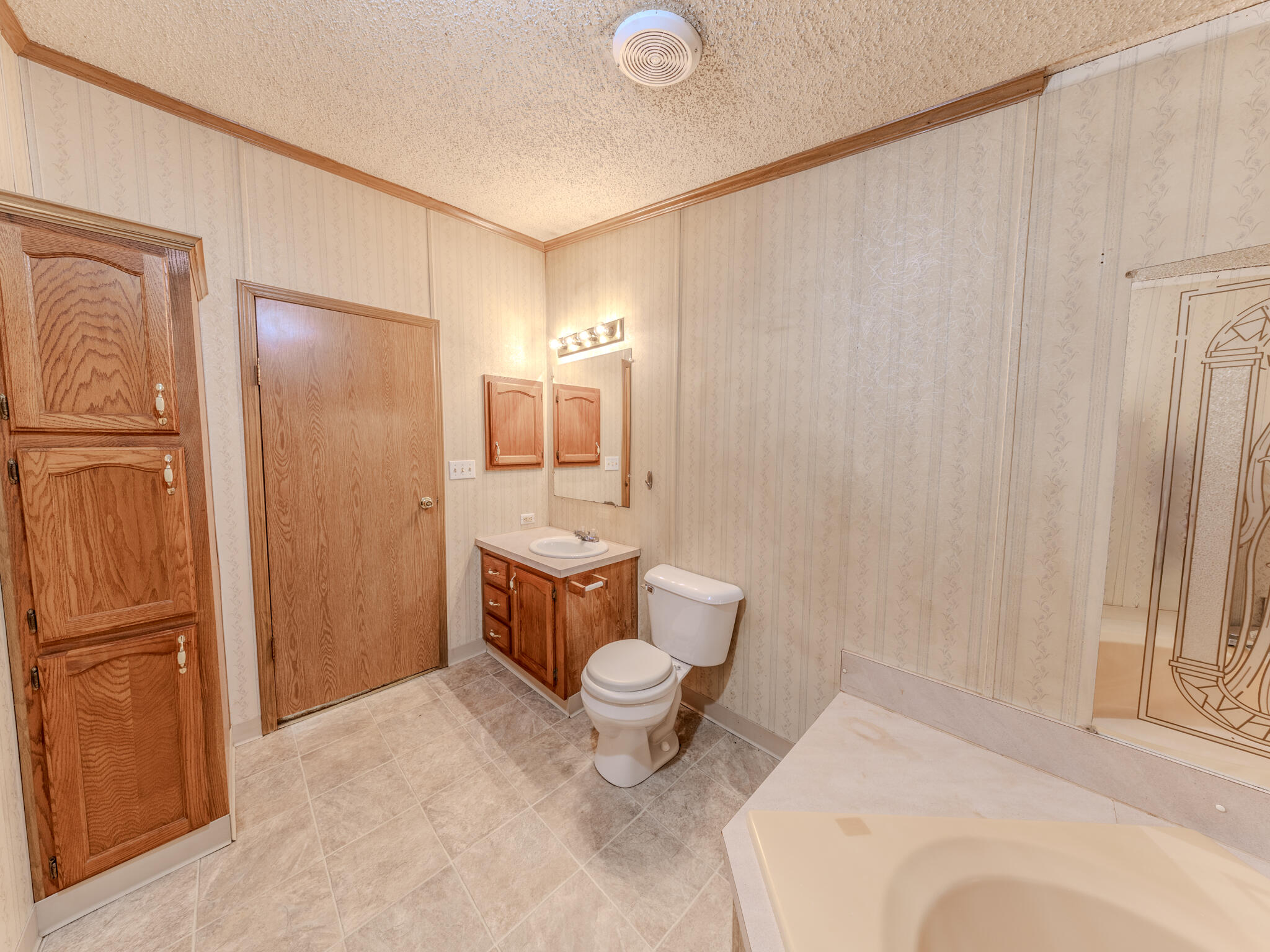10848 Edgewood Drive Demotte, IN 46310 - Photo 12 of 17 2048x1536
