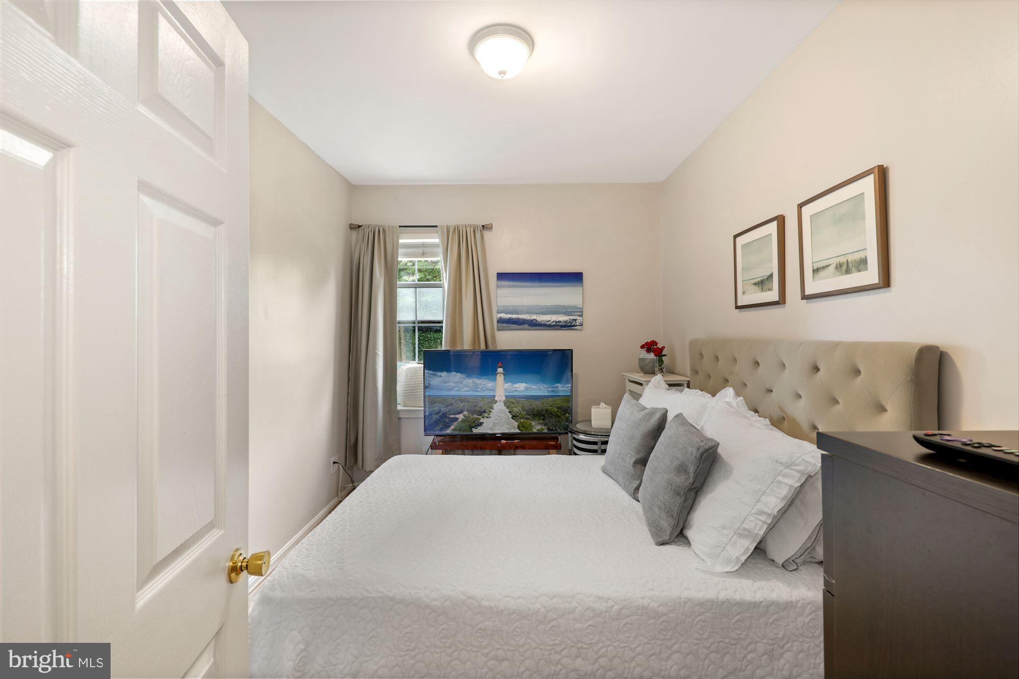 1711 35th Street Northwest, Unit 1 Washington, DC 20007 - Photo 9 of 18