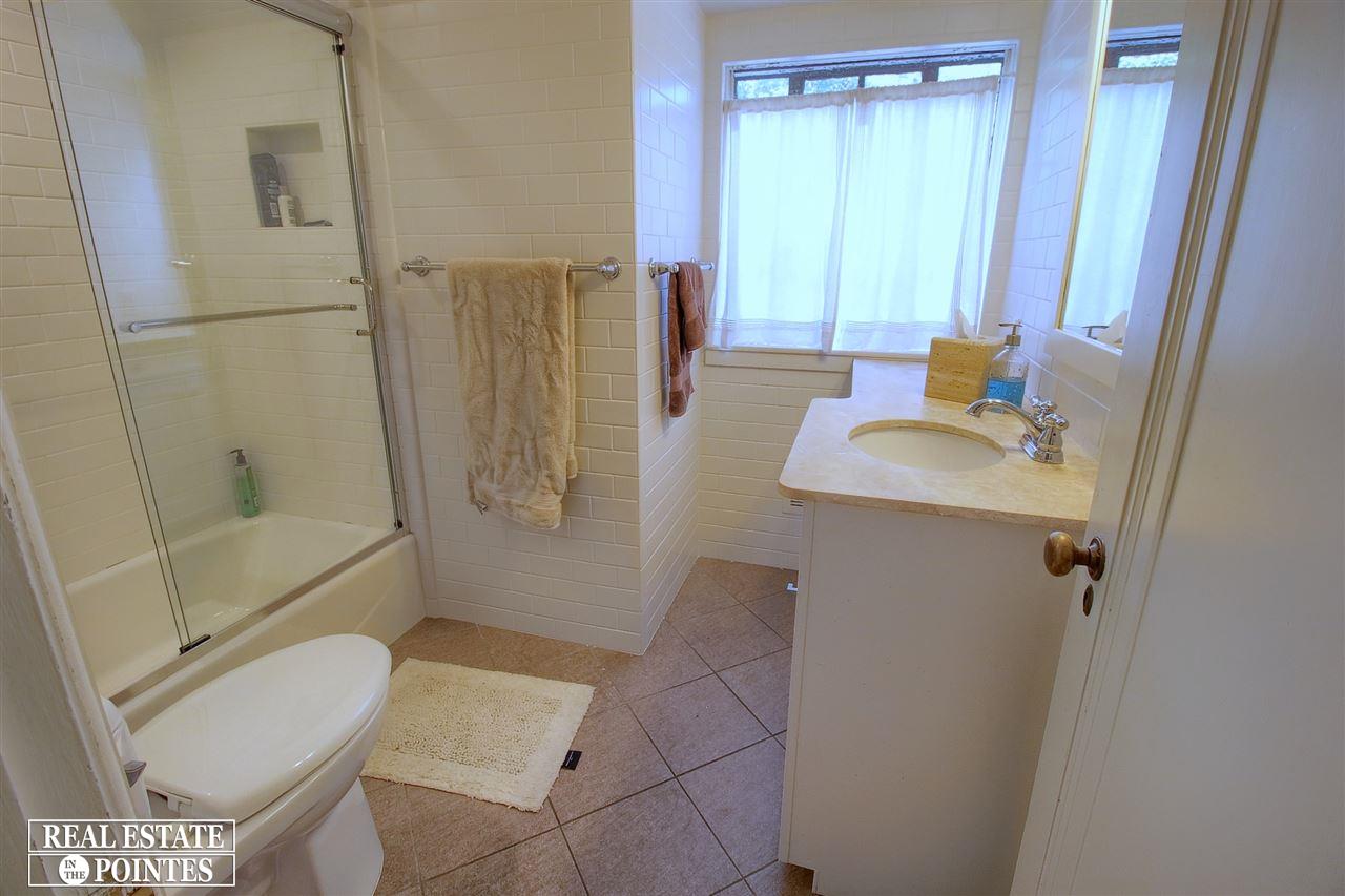 154 Cloverly Road Grosse Pointe Farms, MI 48236 - Photo 38 of 52
