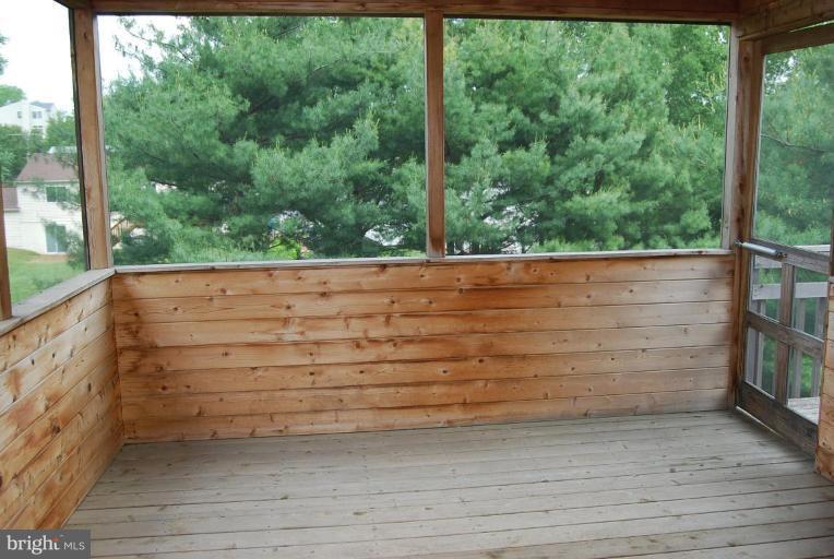 10433 Sweepstakes Road Damascus, MD 20872 - Photo 4 of 15 Porch