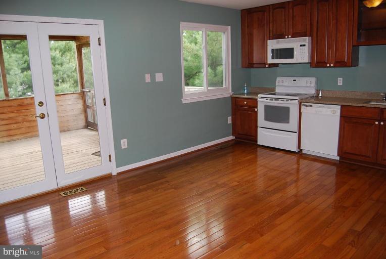 10433 Sweepstakes Road Damascus, MD 20872 - Photo 6 of 15 Kitchen #2