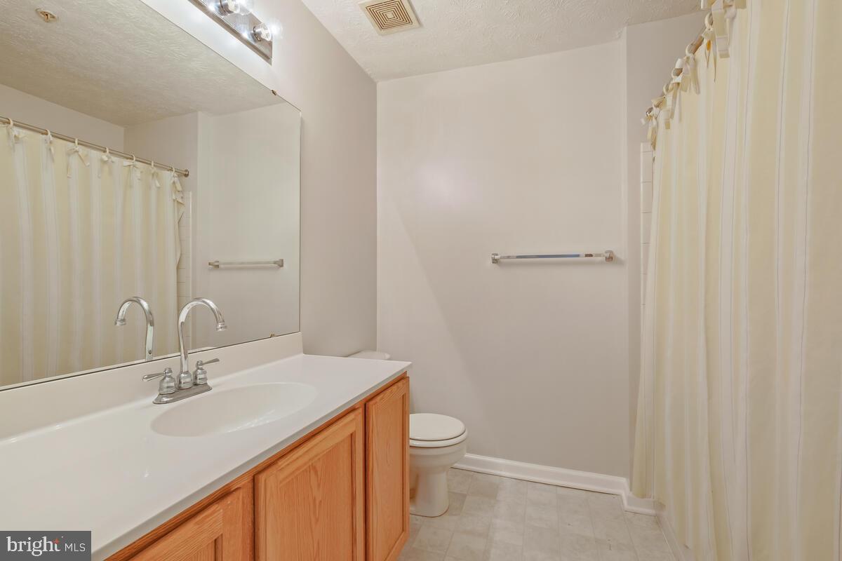 5032 Finsbury Road Rosedale, MD 21237 - Photo 29 of 40 Hall Bath
