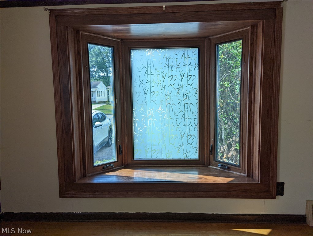 13817 Granger Road Cleveland, OH 44125 - Photo 4 of 22 New bay window.