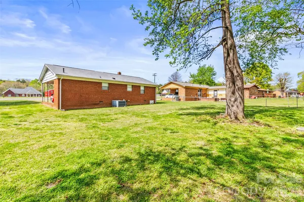 $178,000 | 507 J C Dellinger Road, Cherryville, NC 28021