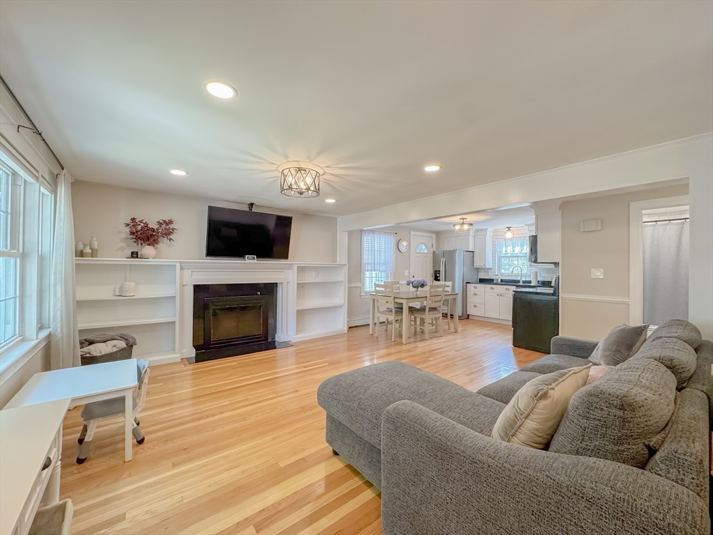9 Reynolds Road Peabody, MA 01960 - Photo 14 of 40