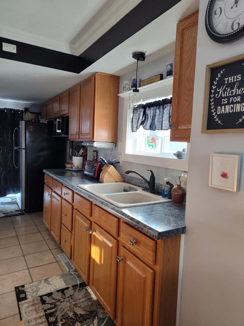 106 South Reed Street Sheffield, IL 61361 - Photo 7 of 19 Gallery Image 7