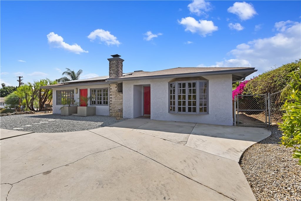 14180 Laurel Drive Riverside, CA 92503 - Photo 1 of 43 Gallery Image 1