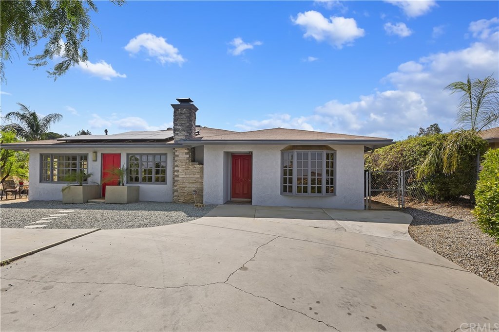 14180 Laurel Drive Riverside, CA 92503 - Photo 4 of 43 Gallery Image 4