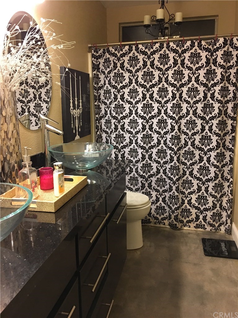 14180 Laurel Drive Riverside, CA 92503 - Photo 5 of 43 Gallery Image 5