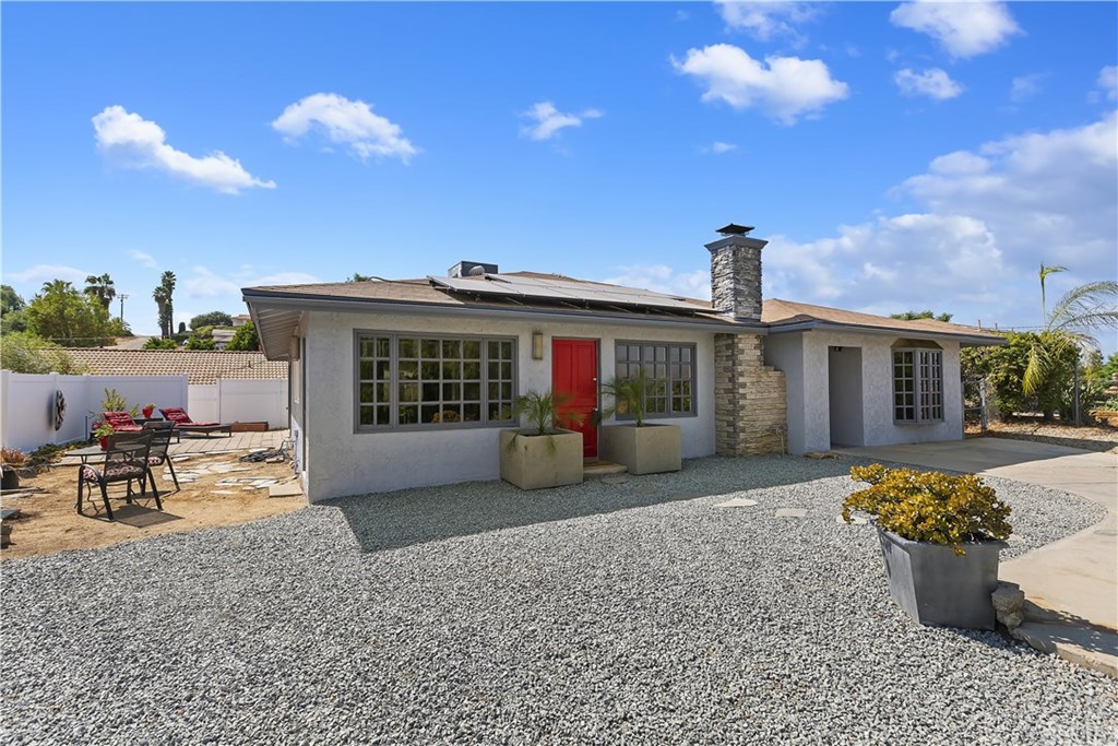 14180 Laurel Drive Riverside, CA 92503 - Photo 6 of 43 Gallery Image 6