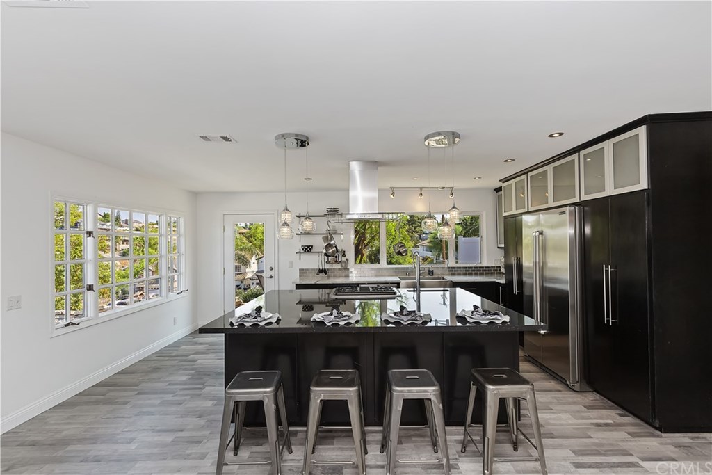 14180 Laurel Drive Riverside, CA 92503 - Photo 9 of 43 Gallery Image 9