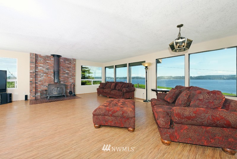 717 North Holbrook Road Coupeville, WA 98239 - Photo 3 of 14 Gallery Image 3
