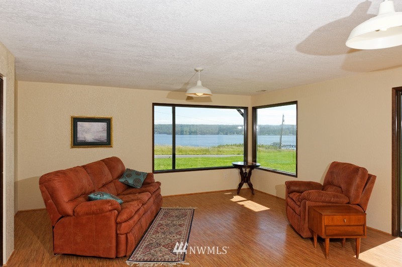 717 North Holbrook Road Coupeville, WA 98239 - Photo 5 of 14 Gallery Image 5