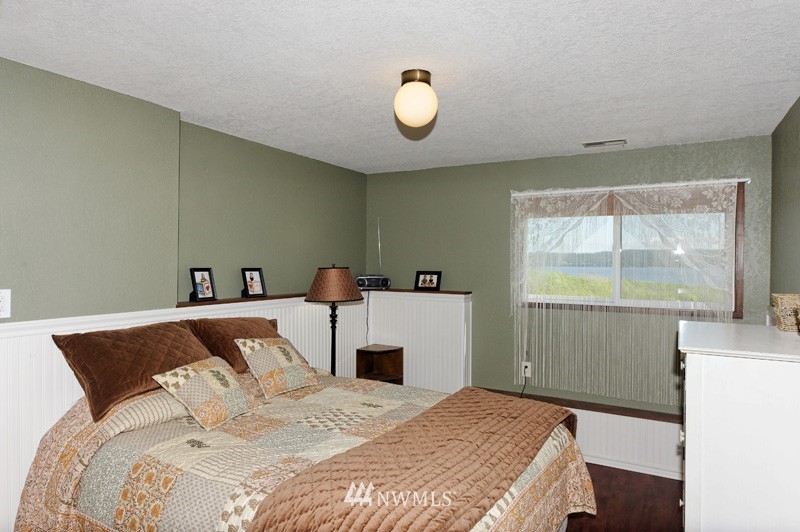 717 North Holbrook Road Coupeville, WA 98239 - Photo 8 of 14 Gallery Image 8
