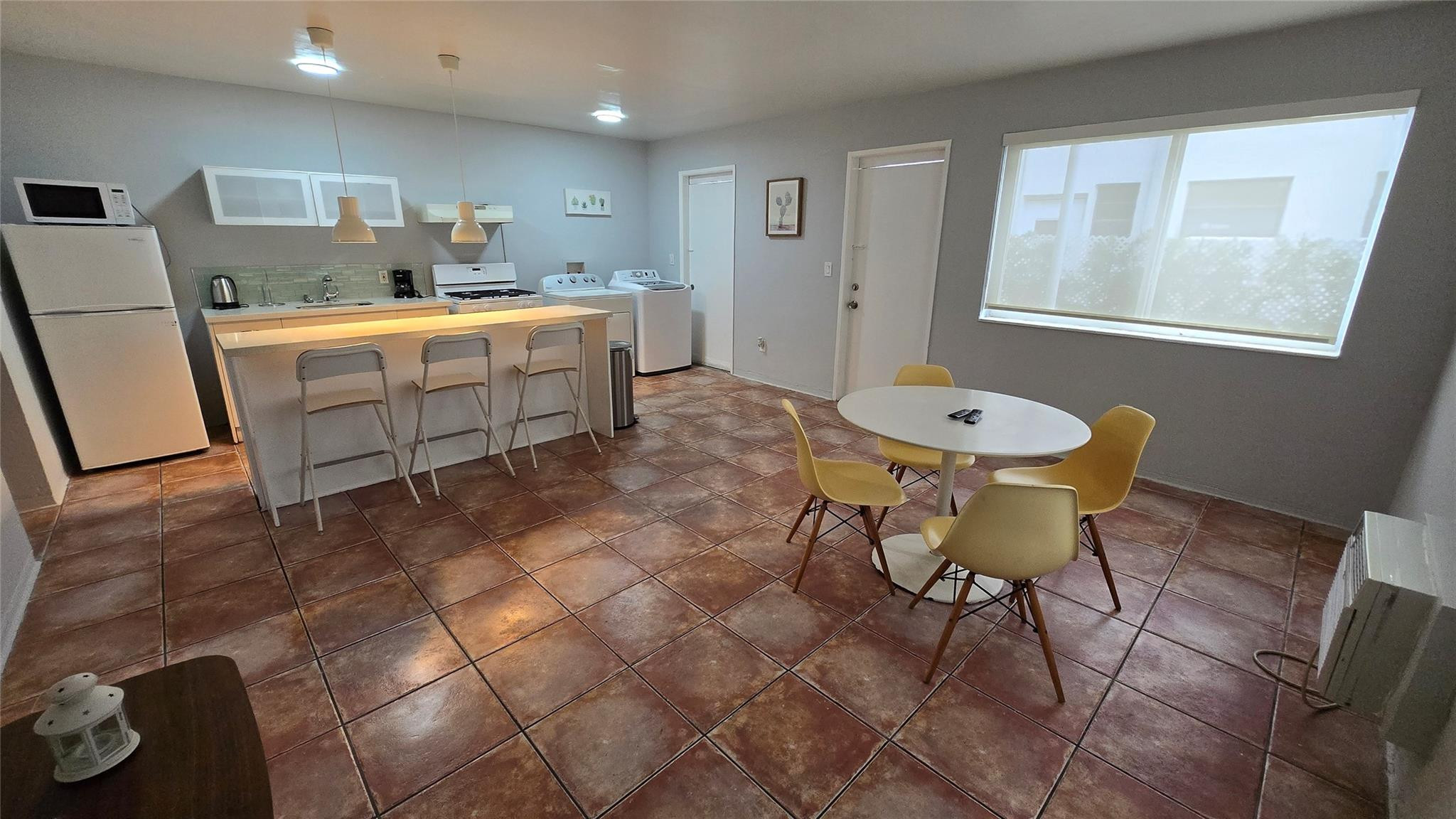 7725 Harding Avenue, Unit 2 Miami Beach, FL 33141 - Photo 6 of 13 Photo 6