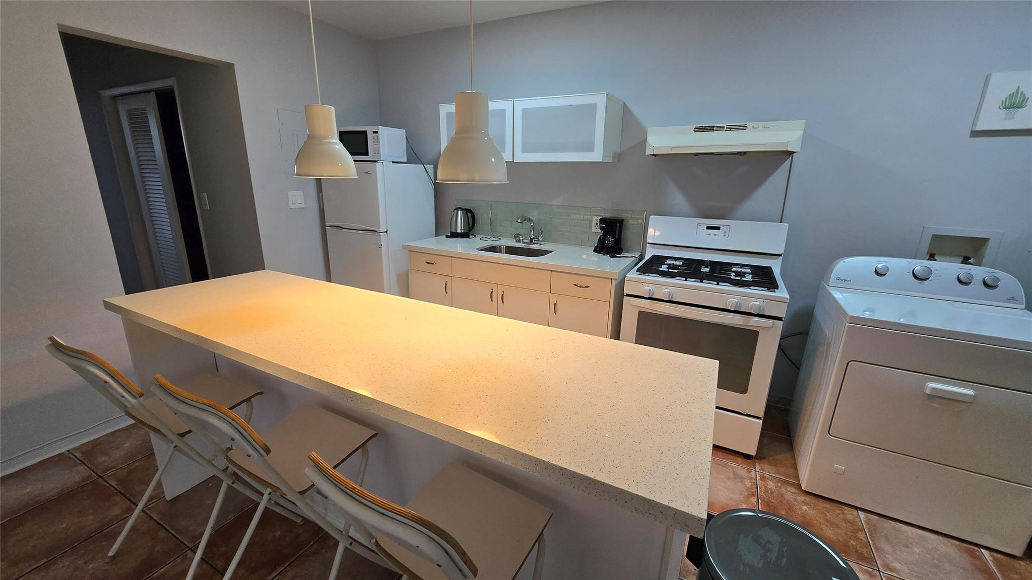7725 Harding Avenue, Unit 2 Miami Beach, FL 33141 - Photo 7 of 13 Photo 7