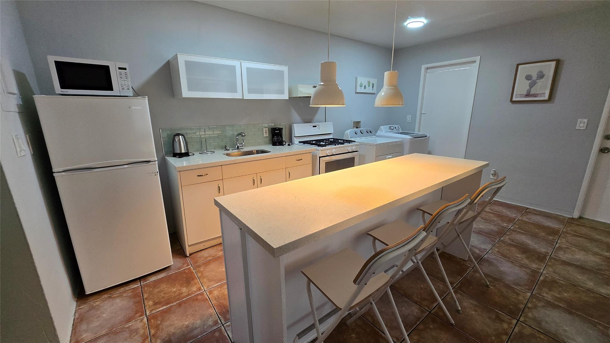 7725 Harding Avenue, Unit 2 Miami Beach, FL 33141 - Photo 8 of 13 Photo 8
