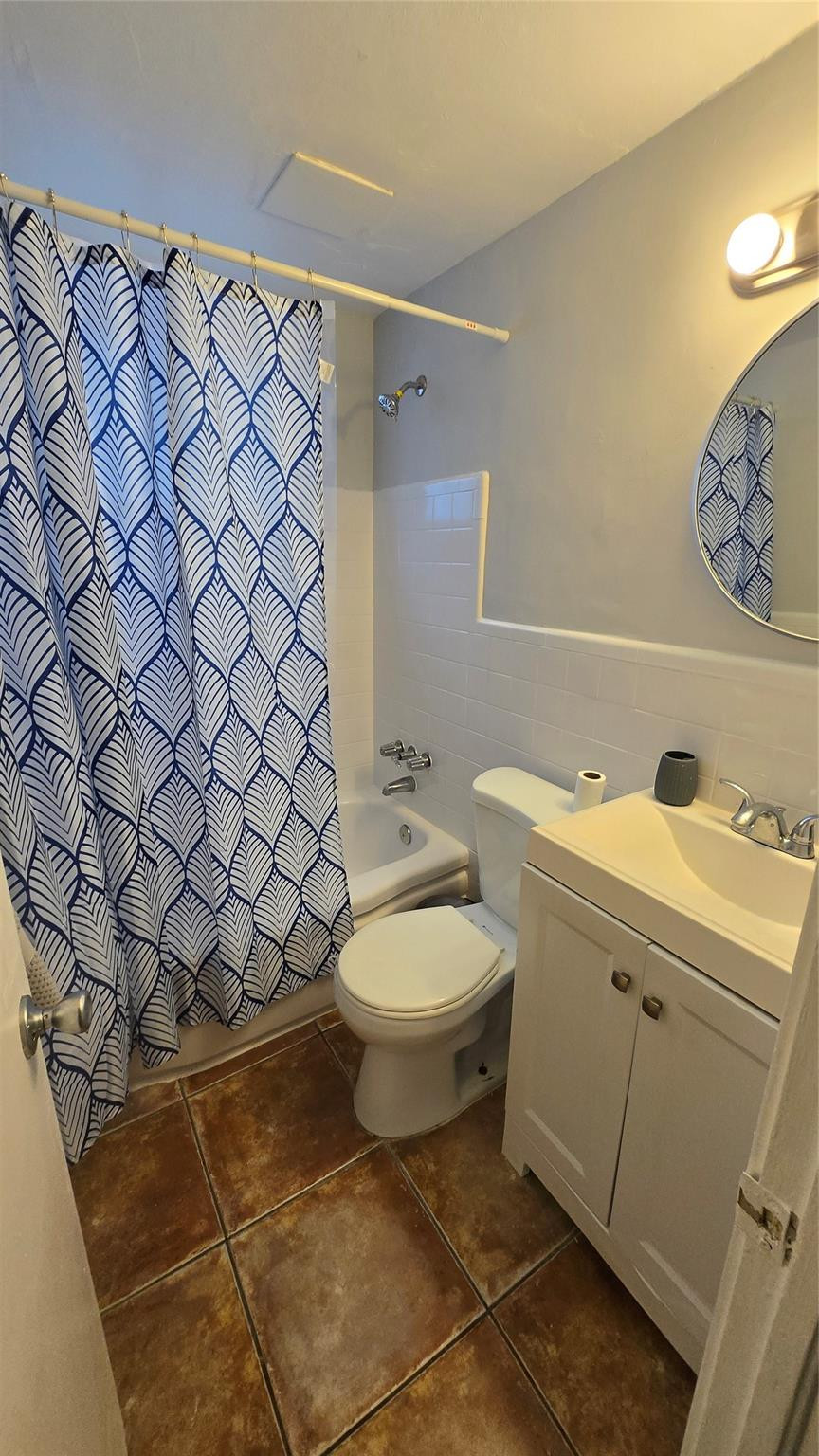7725 Harding Avenue, Unit 2 Miami Beach, FL 33141 - Photo 9 of 13 Photo 9
