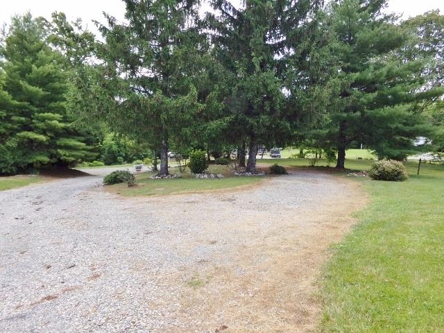 1076 Spring Valley Road Staffordsville, VA 24167 - Photo 17 of 25 Gallery Image 17