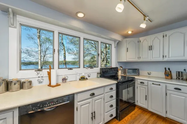 $3,000 | 487 Forest Road, Wolfeboro, NH 03894