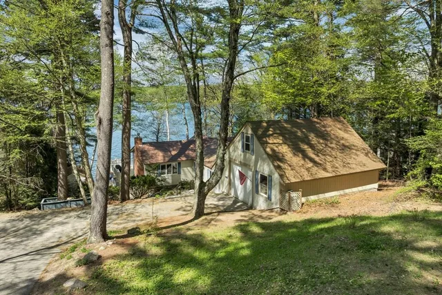 $3,000 | 487 Forest Road, Wolfeboro, NH 03894