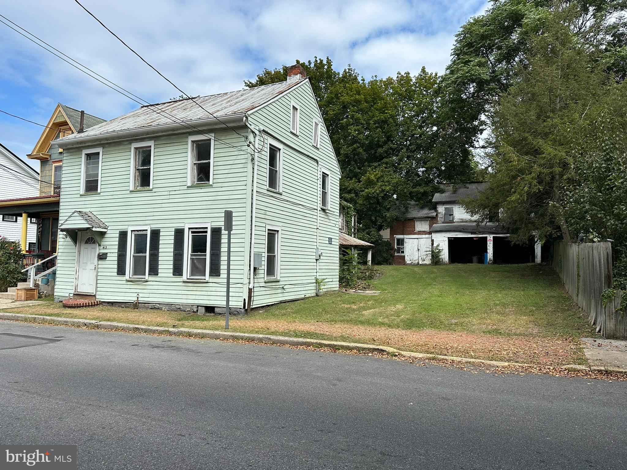 413 Church Street Huntingdon, PA 16652 - Photo 1 of 13 Gallery Image 1