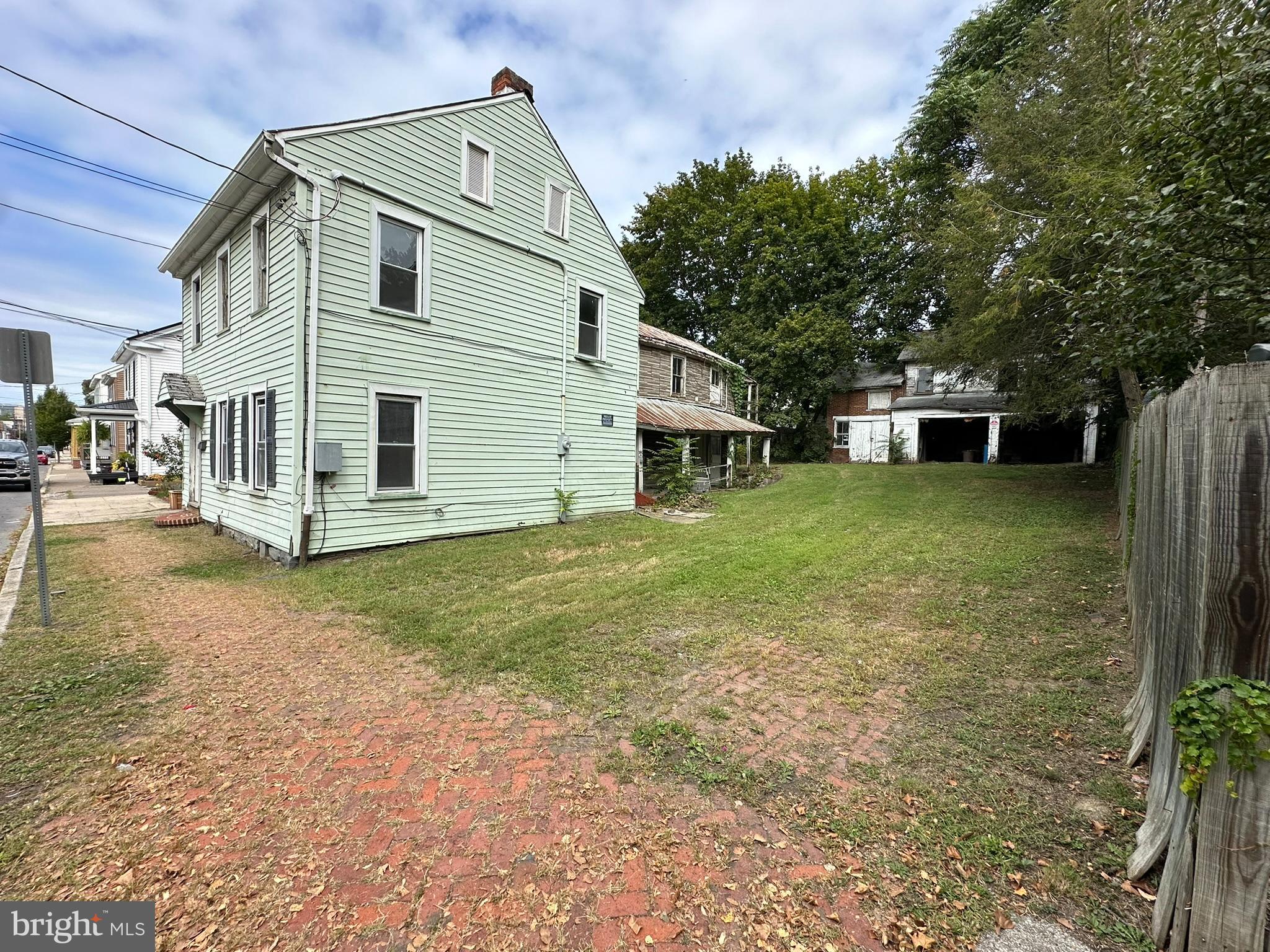 413 Church Street Huntingdon, PA 16652 - Photo 3 of 13 Gallery Image 3
