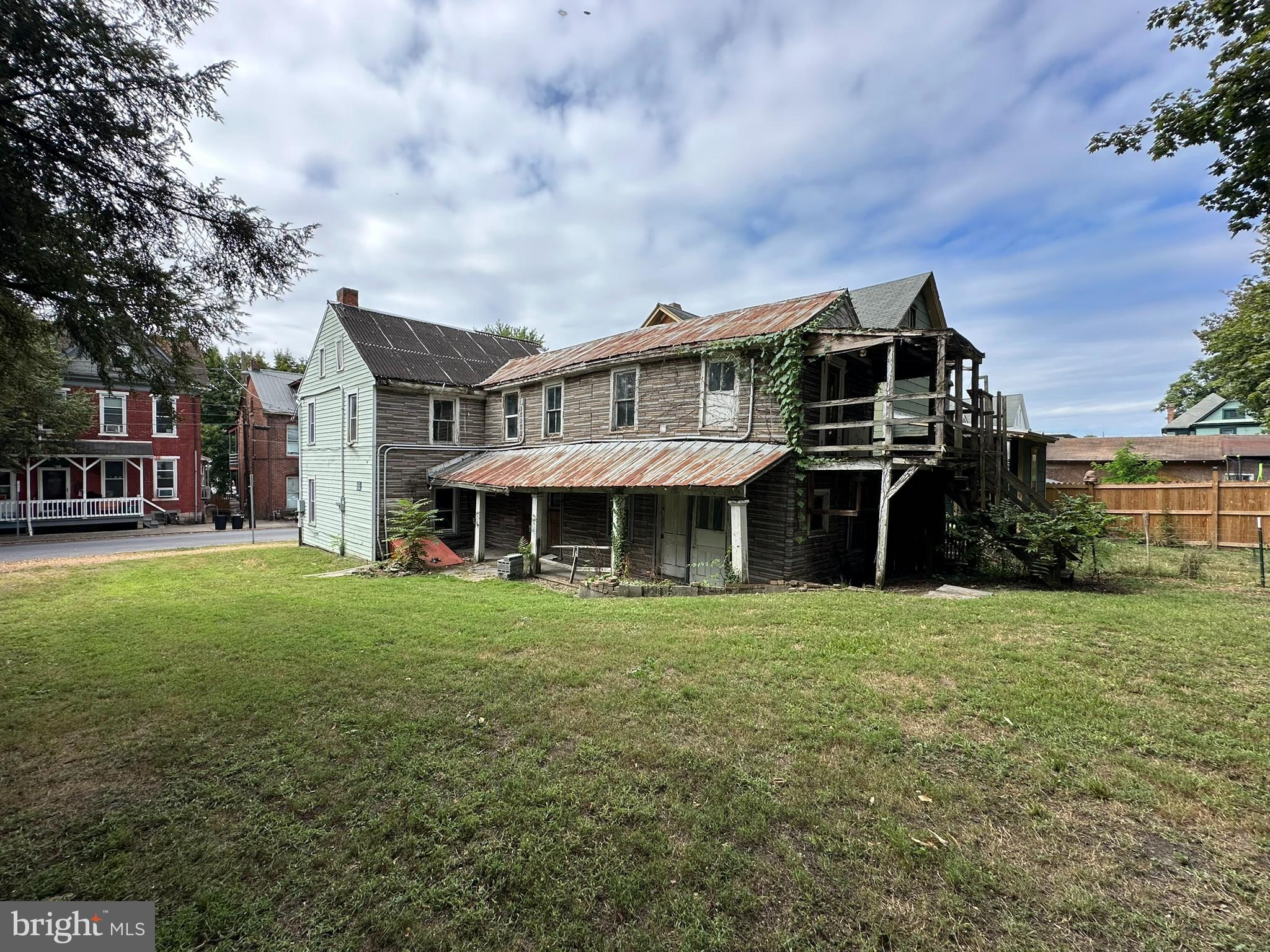 413 Church Street Huntingdon, PA 16652 - Photo 5 of 13 Gallery Image 5