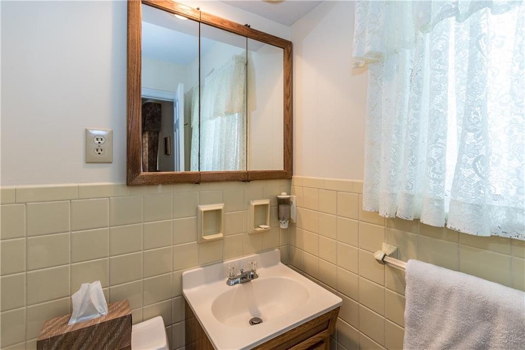 6207 Welham Road Indianapolis, IN 46220 - Photo 14 of 28 Gallery Image 14