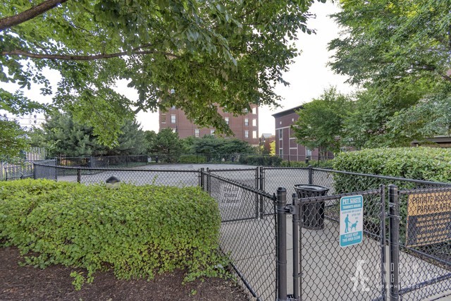 1033 West 14th Place, Unit 413 Chicago, IL 60608 - Photo 34 of 42