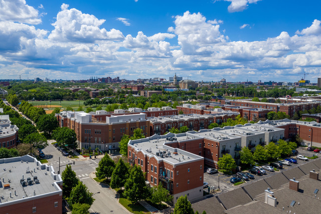 1033 West 14th Place, Unit 413 Chicago, IL 60608 - Photo 40 of 42 a view of a city