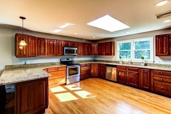 37 Cooper Road Northbridge, MA 01534 - Photo 7 of 28