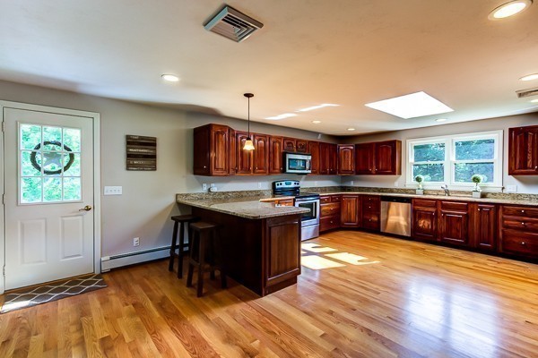 37 Cooper Road Northbridge, MA 01534 - Photo 9 of 28