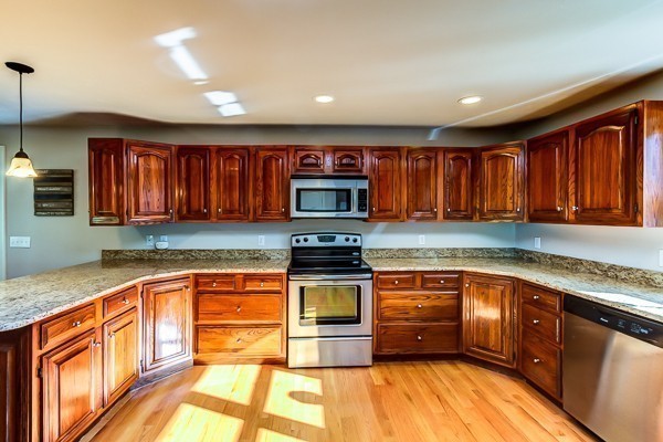 37 Cooper Road Northbridge, MA 01534 - Photo 10 of 28