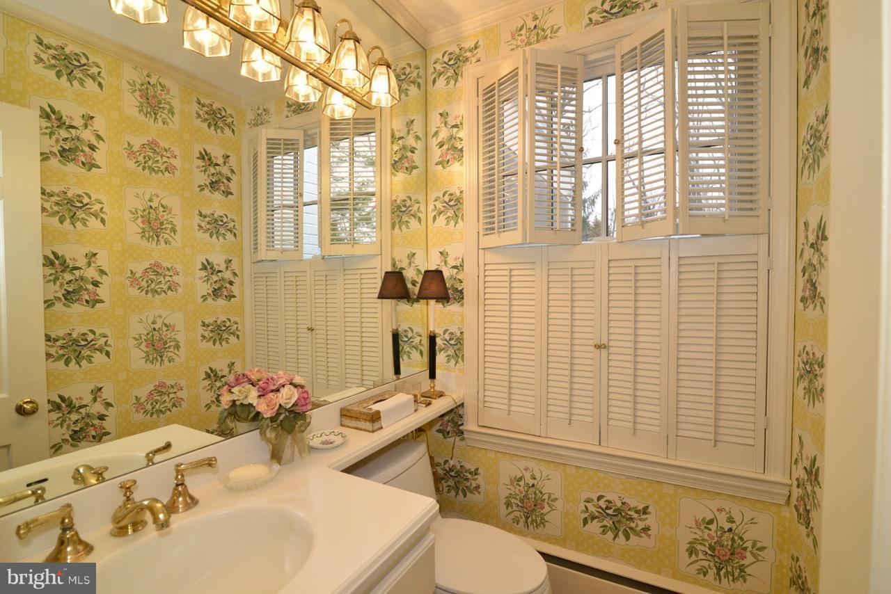 3072 Swift Shoals Road Boyce, VA 22620 - Photo 12 of 30 a bathroom with a sink toilet and shower