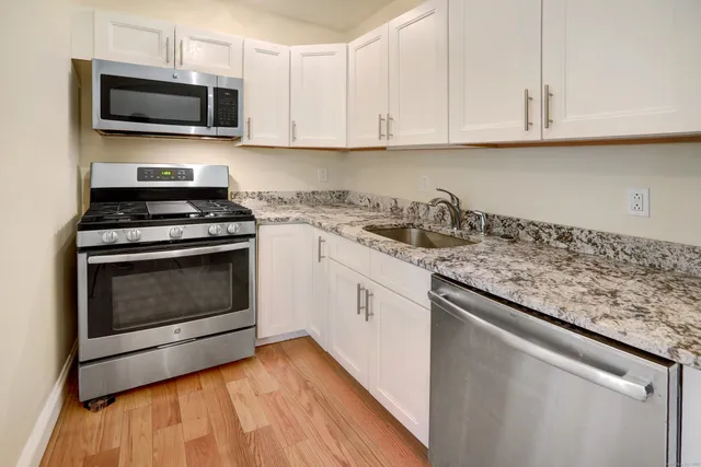 $780,000 | 130 Murlyn Road, Hamden, CT 06518