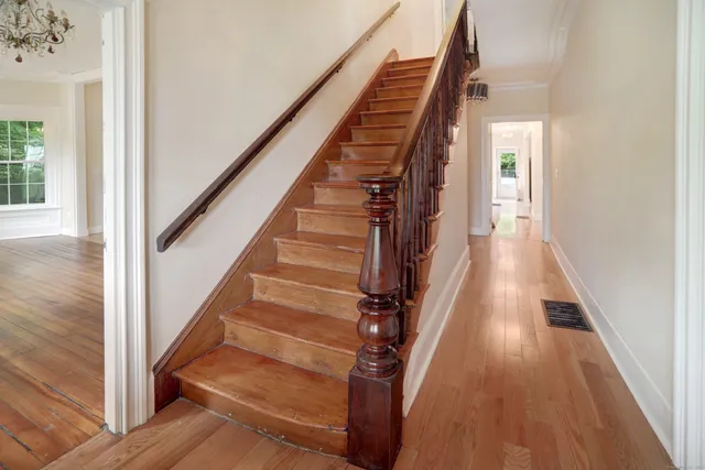 $780,000 | 130 Murlyn Road, Hamden, CT 06518