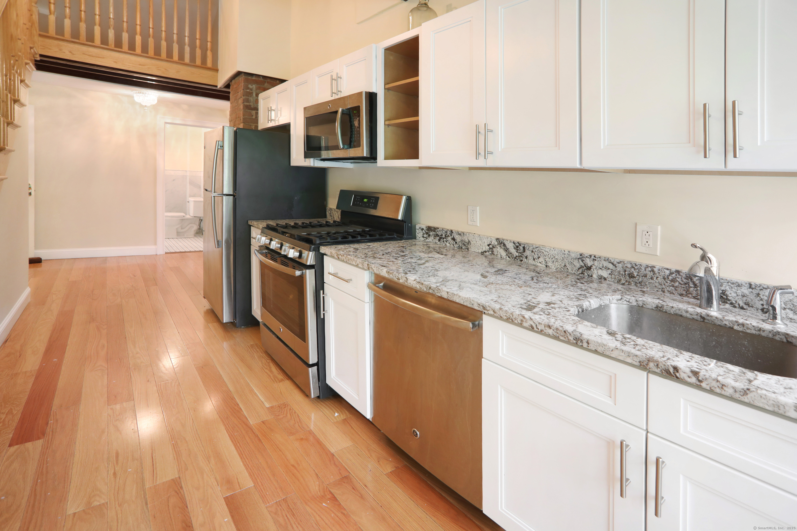 130 Murlyn Road Hamden, CT 06518 - Photo 27 of 40