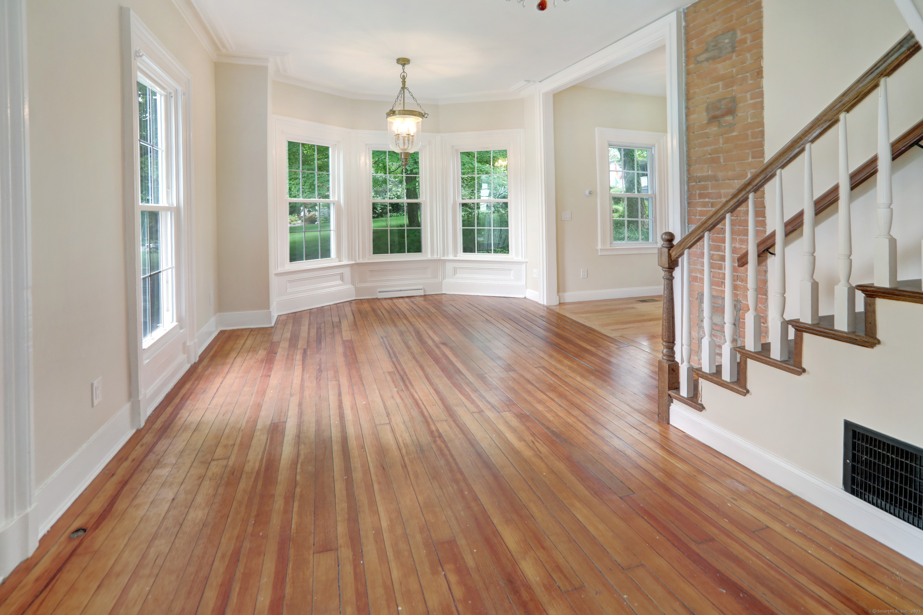 130 Murlyn Road Hamden, CT 06518 - Photo 7 of 40