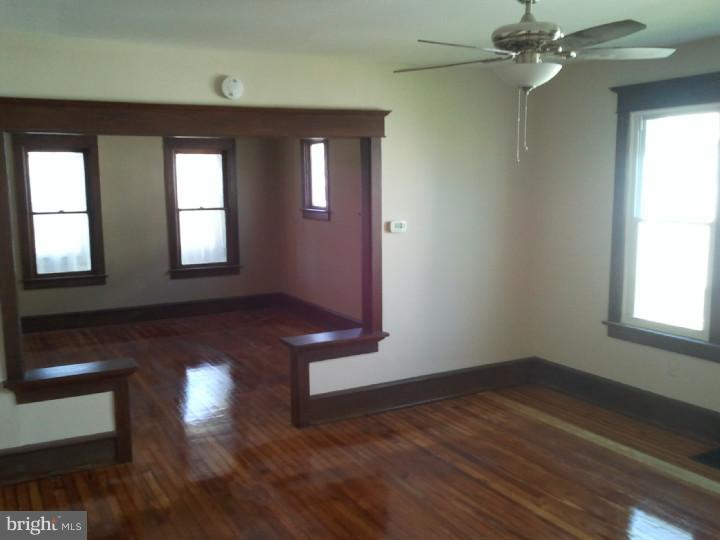 409 Haakon Road Brooklawn, NJ 08030 - Photo 5 of 18 Dining Room